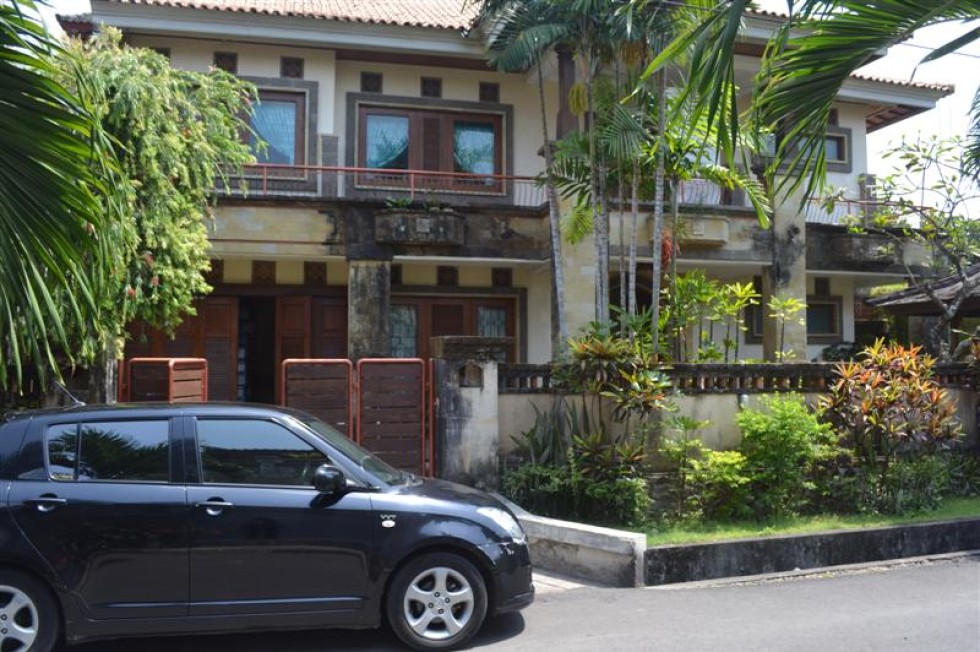 Dijual rumah di denpasar mewah full Furnish lingkungan elit – R1088